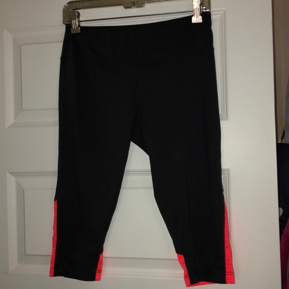Athletic capris